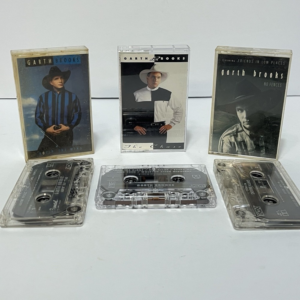3 Garth Brooks Cassettes The Chase, No Fences, Ropin' The Wind
